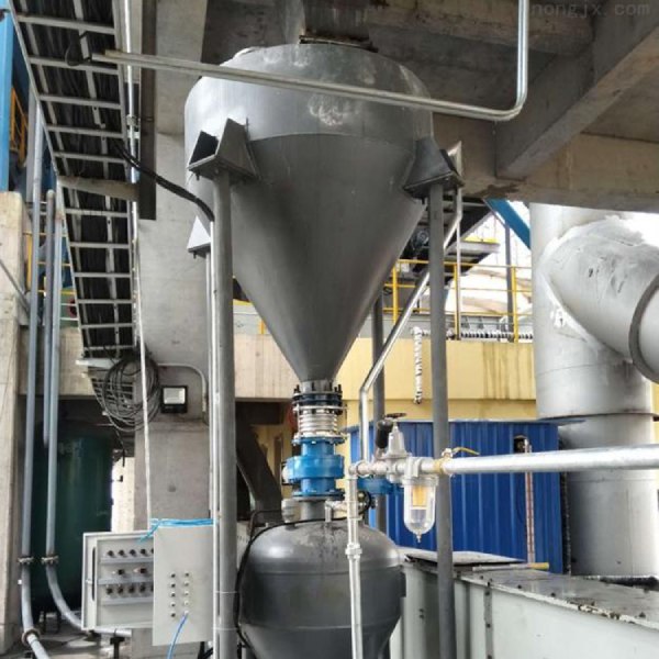 Pneumatic conveying pump